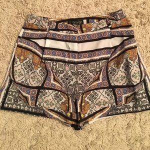 New! Topshop printed silk-like shorts!